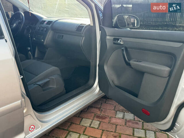 Серый Фольксваген Туран, объемом двигателя 1.9 л и пробегом 205 тыс. км за 5600 $, фото 23 на Automoto.ua