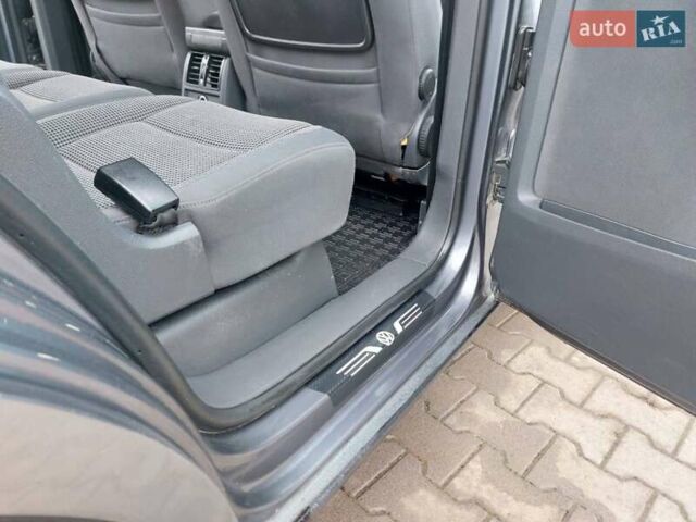 Серый Фольксваген Туран, объемом двигателя 1.97 л и пробегом 320 тыс. км за 6200 $, фото 15 на Automoto.ua