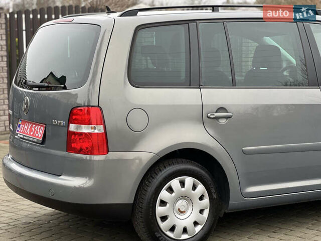 Сірий Фольксваген Туран, об'ємом двигуна 1.6 л та пробігом 173 тис. км за 5900 $, фото 3 на Automoto.ua