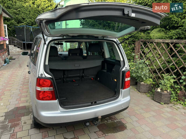 Серый Фольксваген Туран, объемом двигателя 1.6 л и пробегом 230 тыс. км за 5790 $, фото 12 на Automoto.ua