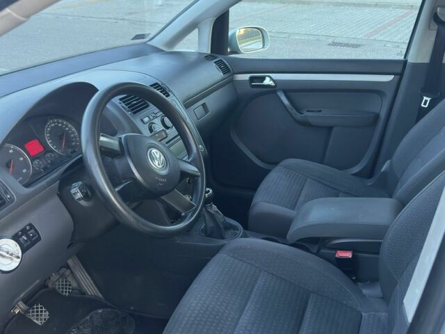 Серый Фольксваген Туран, объемом двигателя 0 л и пробегом 330 тыс. км за 1800 $, фото 9 на Automoto.ua