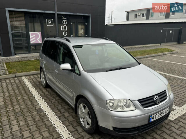 Сірий Фольксваген Туран, об'ємом двигуна 1.6 л та пробігом 262 тис. км за 5500 $, фото 9 на Automoto.ua