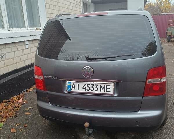 Серый Фольксваген Туран, объемом двигателя 1.6 л и пробегом 256 тыс. км за 5700 $, фото 5 на Automoto.ua