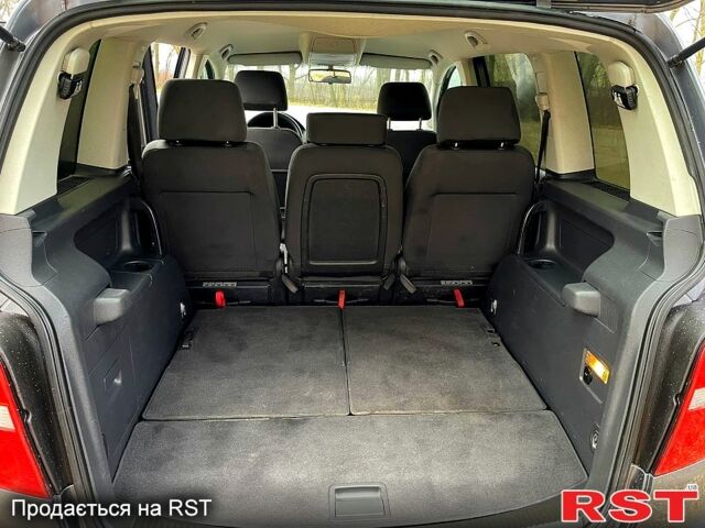 Серый Фольксваген Туран, объемом двигателя 1.6 л и пробегом 241 тыс. км за 4999 $, фото 11 на Automoto.ua