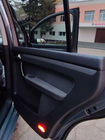 Серый Фольксваген Туран, объемом двигателя 1.9 л и пробегом 254 тыс. км за 5950 $, фото 21 на Automoto.ua