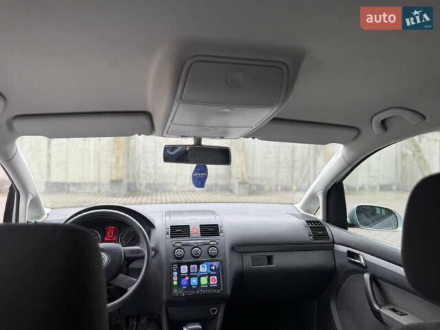 Сірий Фольксваген Туран, об'ємом двигуна 1.6 л та пробігом 262 тис. км за 5500 $, фото 22 на Automoto.ua