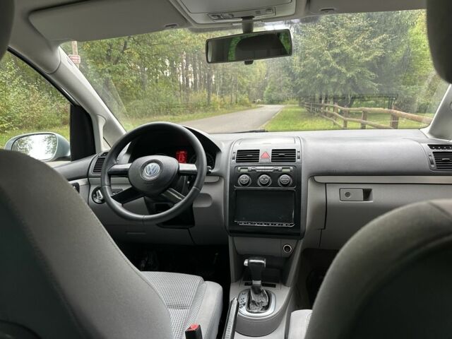 Серый Фольксваген Туран, объемом двигателя 1.6 л и пробегом 2 тыс. км за 6600 $, фото 18 на Automoto.ua