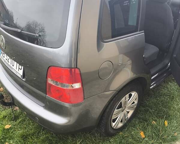 Серый Фольксваген Туран, объемом двигателя 1.6 л и пробегом 250 тыс. км за 6300 $, фото 19 на Automoto.ua