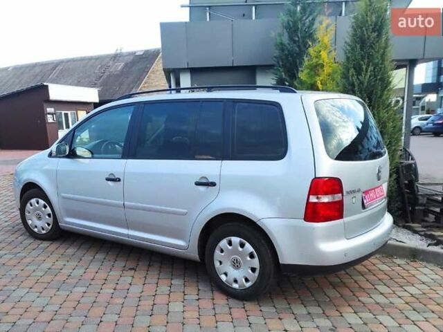 Серый Фольксваген Туран, объемом двигателя 1.6 л и пробегом 220 тыс. км за 5550 $, фото 6 на Automoto.ua