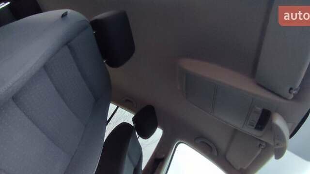 Серый Фольксваген Туран, объемом двигателя 1.9 л и пробегом 254 тыс. км за 5950 $, фото 36 на Automoto.ua