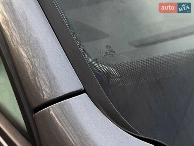 Серый Фольксваген Туран, объемом двигателя 1.6 л и пробегом 223 тыс. км за 6300 $, фото 15 на Automoto.ua