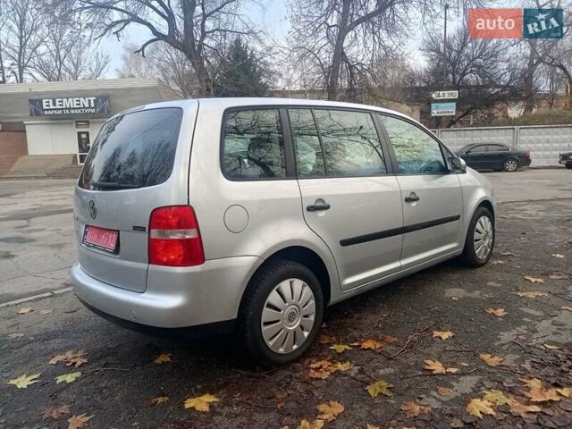 Серый Фольксваген Туран, объемом двигателя 1.6 л и пробегом 230 тыс. км за 5995 $, фото 6 на Automoto.ua