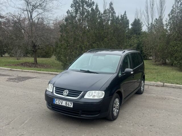 Серый Фольксваген Туран, объемом двигателя 2 л и пробегом 250 тыс. км за 3550 $, фото 9 на Automoto.ua