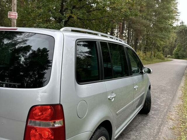 Серый Фольксваген Туран, объемом двигателя 1.6 л и пробегом 2 тыс. км за 6600 $, фото 3 на Automoto.ua