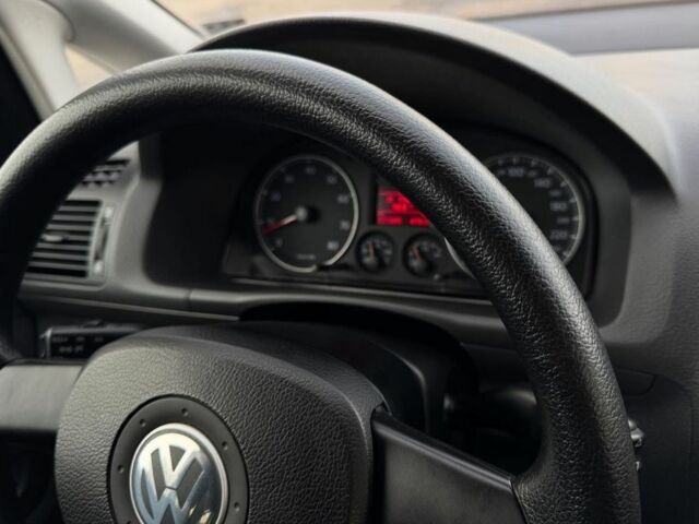 Серый Фольксваген Туран, объемом двигателя 1.6 л и пробегом 223 тыс. км за 6300 $, фото 10 на Automoto.ua