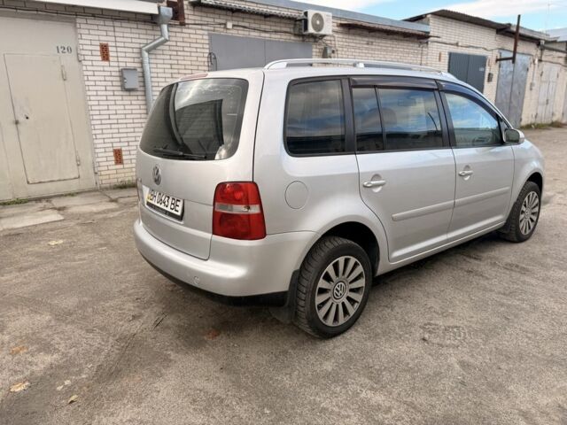 Серый Фольксваген Туран, объемом двигателя 1.6 л и пробегом 261 тыс. км за 5000 $, фото 7 на Automoto.ua