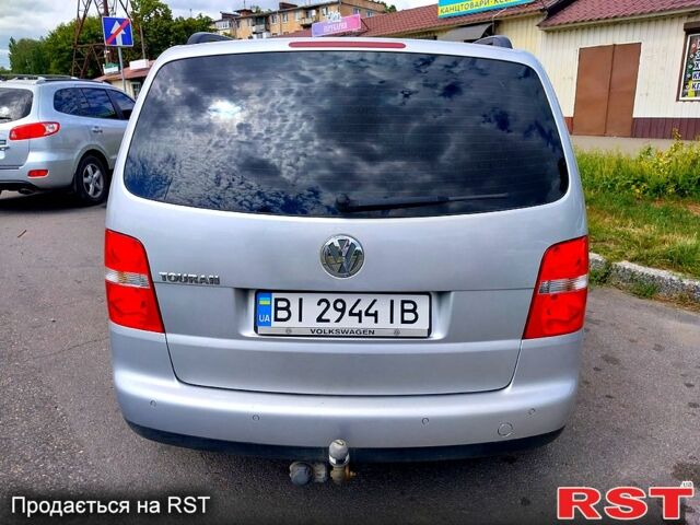 Сірий Фольксваген Туран, об'ємом двигуна 1.6 л та пробігом 219 тис. км за 6699 $, фото 5 на Automoto.ua