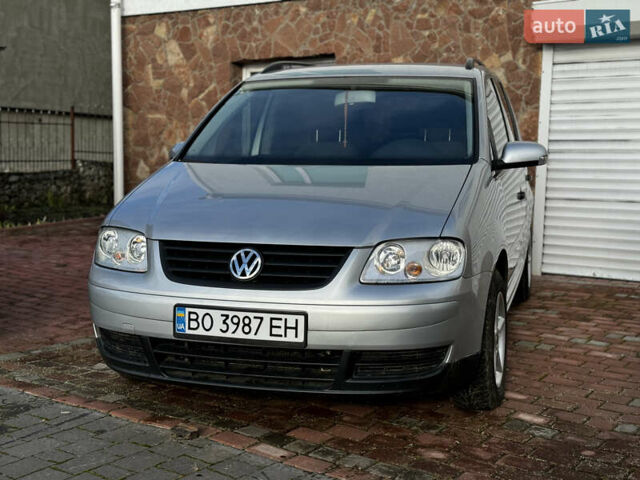 Серый Фольксваген Туран, объемом двигателя 1.9 л и пробегом 205 тыс. км за 5600 $, фото 5 на Automoto.ua