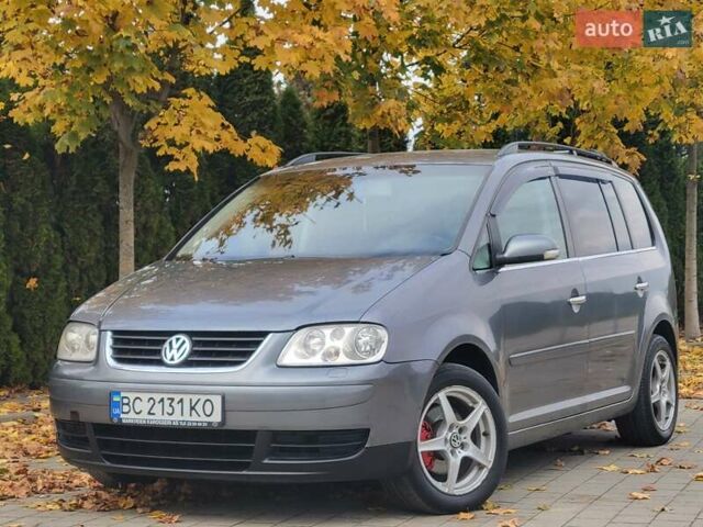Серый Фольксваген Туран, объемом двигателя 2 л и пробегом 330 тыс. км за 5300 $, фото 3 на Automoto.ua