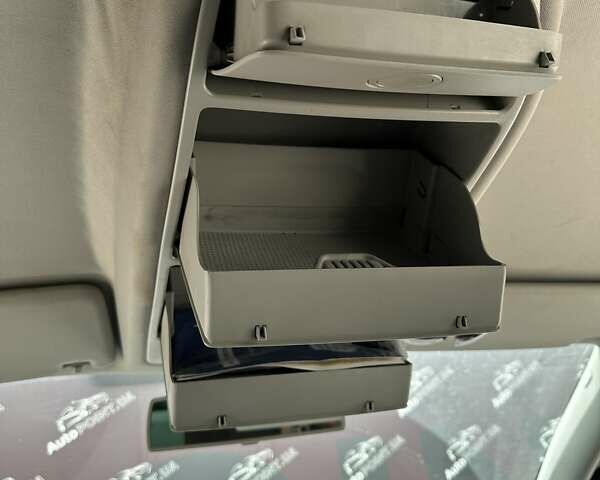 Серый Фольксваген Туран, объемом двигателя 1.6 л и пробегом 338 тыс. км за 5500 $, фото 24 на Automoto.ua