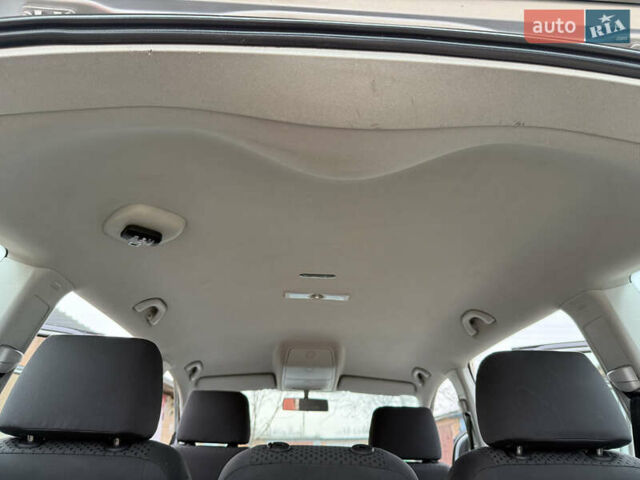 Серый Фольксваген Туран, объемом двигателя 1.6 л и пробегом 213 тыс. км за 6900 $, фото 45 на Automoto.ua