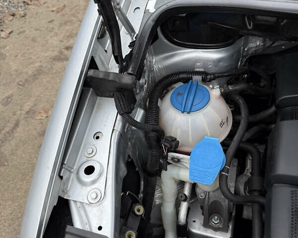 Серый Фольксваген Туран, объемом двигателя 1.6 л и пробегом 213 тыс. км за 6900 $, фото 30 на Automoto.ua