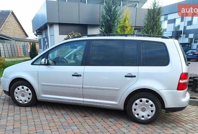 Серый Фольксваген Туран, объемом двигателя 1.6 л и пробегом 220 тыс. км за 5550 $, фото 28 на Automoto.ua