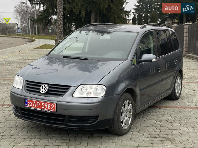 Сірий Фольксваген Туран, об'ємом двигуна 1.6 л та пробігом 226 тис. км за 6300 $, фото 2 на Automoto.ua