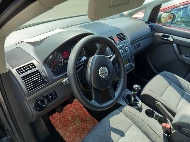 Сірий Фольксваген Туран, об'ємом двигуна 1.6 л та пробігом 230 тис. км за 5500 $, фото 6 на Automoto.ua