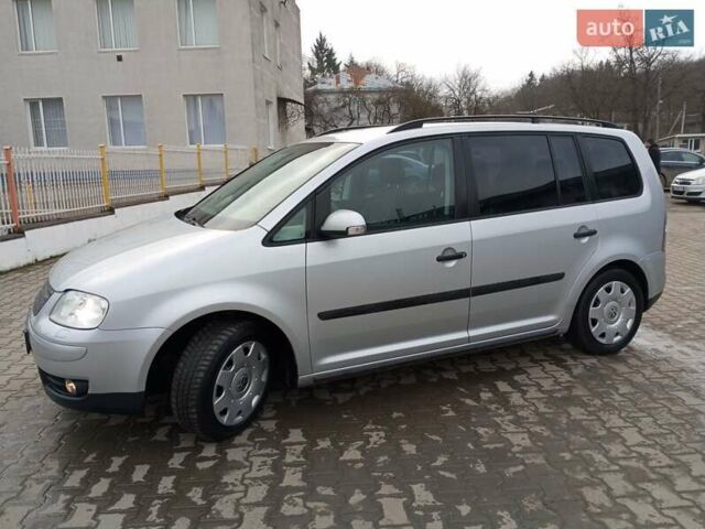 Сірий Фольксваген Туран, об'ємом двигуна 1.6 л та пробігом 150 тис. км за 5250 $, фото 38 на Automoto.ua