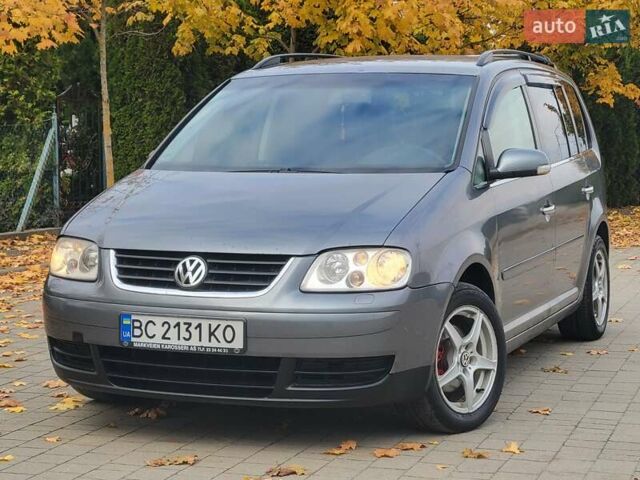 Серый Фольксваген Туран, объемом двигателя 2 л и пробегом 330 тыс. км за 5300 $, фото 1 на Automoto.ua