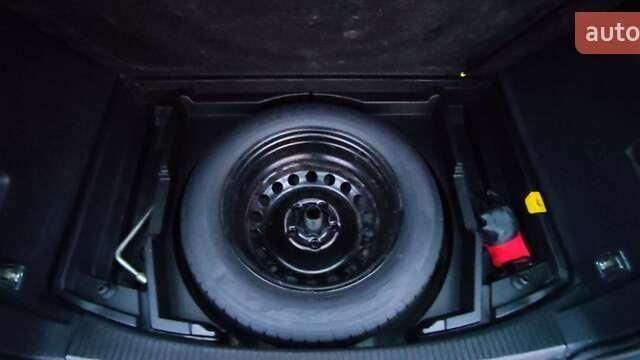 Серый Фольксваген Туран, объемом двигателя 1.9 л и пробегом 254 тыс. км за 5950 $, фото 41 на Automoto.ua