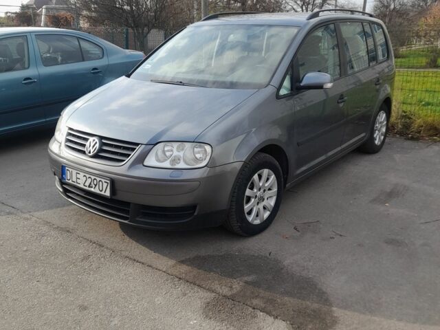 Серый Фольксваген Туран, объемом двигателя 1.9 л и пробегом 350 тыс. км за 2600 $, фото 17 на Automoto.ua