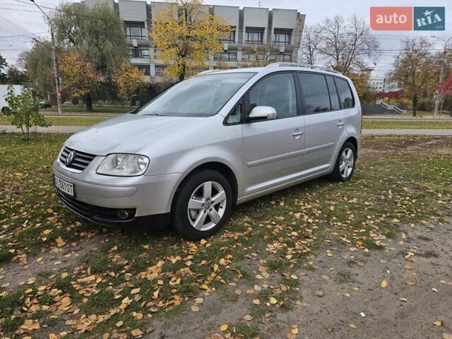 Серый Фольксваген Туран, объемом двигателя 1.6 л и пробегом 280 тыс. км за 5250 $, фото 7 на Automoto.ua