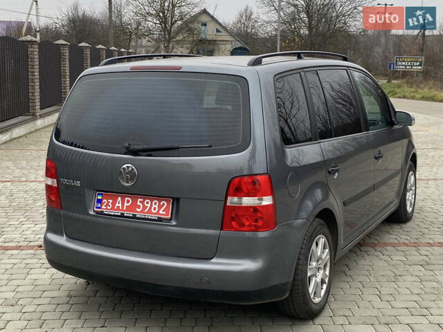 Сірий Фольксваген Туран, об'ємом двигуна 1.6 л та пробігом 226 тис. км за 6300 $, фото 3 на Automoto.ua