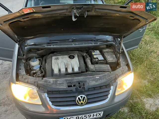 Серый Фольксваген Туран, объемом двигателя 1.9 л и пробегом 295 тыс. км за 5700 $, фото 35 на Automoto.ua