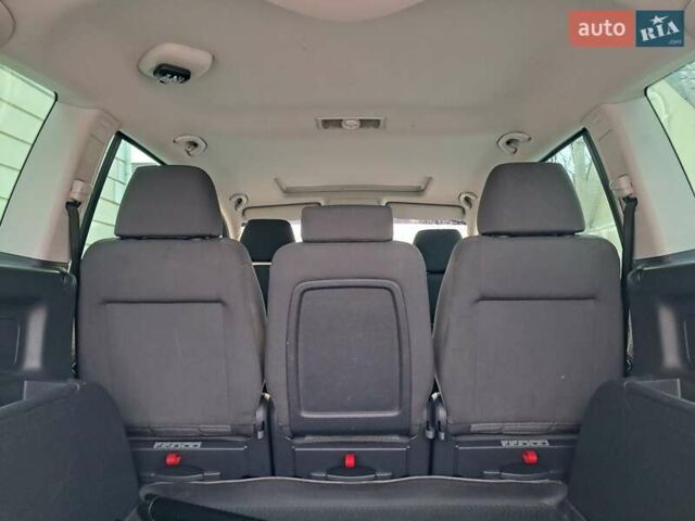 Серый Фольксваген Туран, объемом двигателя 2 л и пробегом 230 тыс. км за 6400 $, фото 55 на Automoto.ua