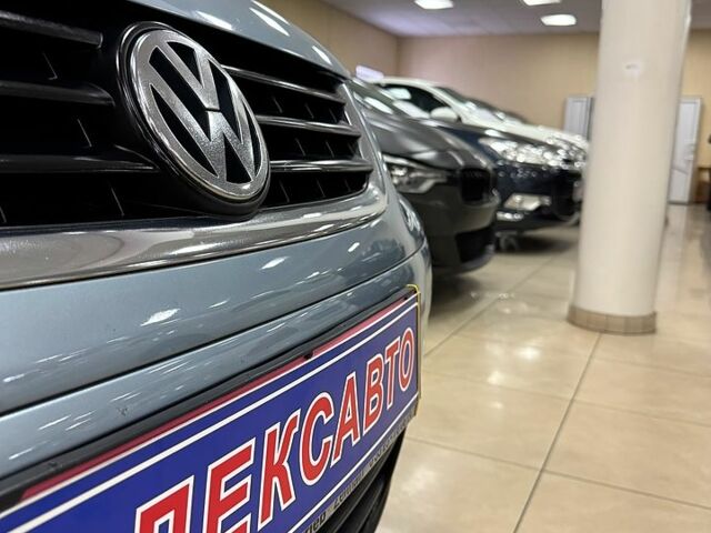 Серый Фольксваген Туран, объемом двигателя 1.6 л и пробегом 213 тыс. км за 6600 $, фото 3 на Automoto.ua