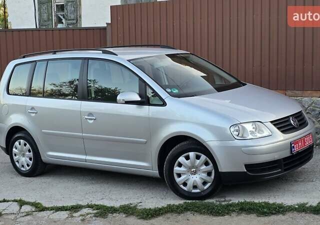 Серый Фольксваген Туран, объемом двигателя 1.6 л и пробегом 270 тыс. км за 6499 $, фото 9 на Automoto.ua