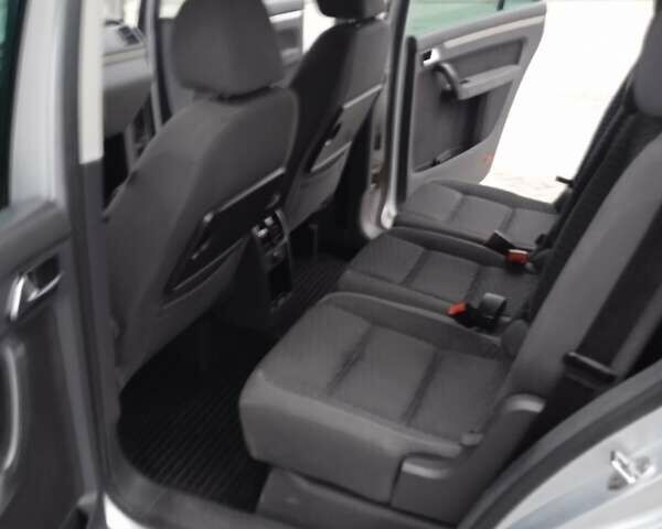 Сірий Фольксваген Туран, об'ємом двигуна 1.39 л та пробігом 243 тис. км за 5350 $, фото 56 на Automoto.ua