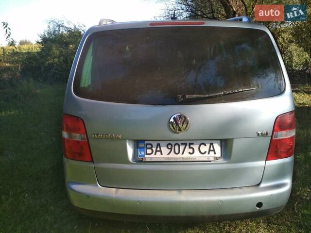 Серый Фольксваген Туран, объемом двигателя 1.39 л и пробегом 200 тыс. км за 5500 $, фото 5 на Automoto.ua