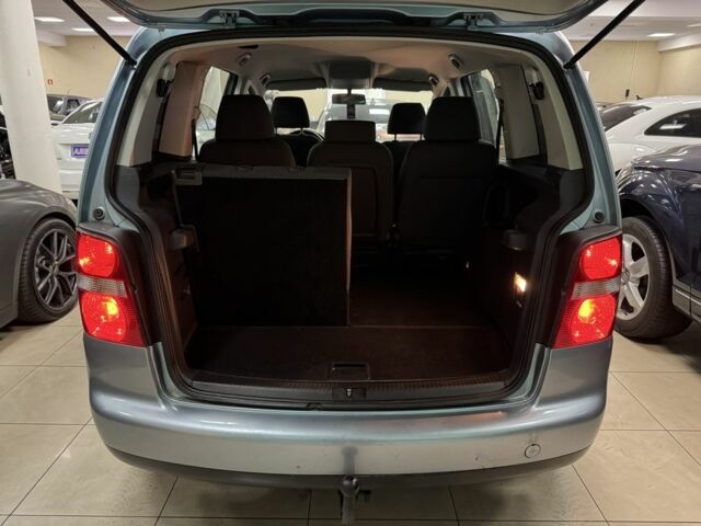 Фольксваген Туран 2006 в Кропивницком (Кировограде) на Automoto.ua Серый Фольксваген Туран, объемом двигателя 1.6 л и пробегом 213 тыс. км за 6600 $, фото 3 на Automoto.ua