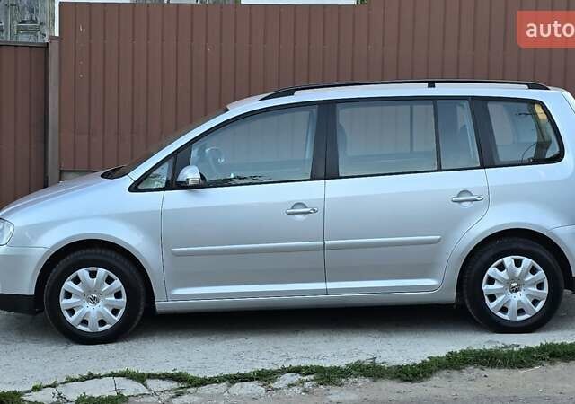 Серый Фольксваген Туран, объемом двигателя 1.6 л и пробегом 270 тыс. км за 6499 $, фото 24 на Automoto.ua