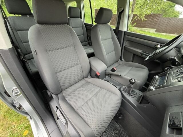 Серый Фольксваген Туран, объемом двигателя 1.6 л и пробегом 222 тыс. км за 5899 $, фото 8 на Automoto.ua