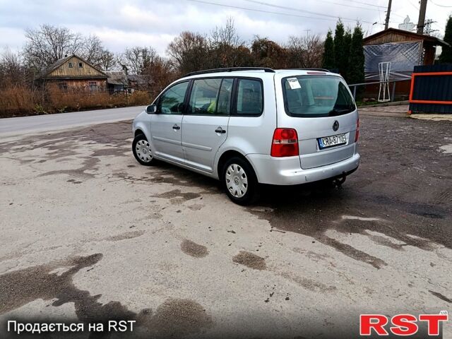 Сірий Фольксваген Туран, об'ємом двигуна 1.9 л та пробігом 340 тис. км за 2700 $, фото 5 на Automoto.ua