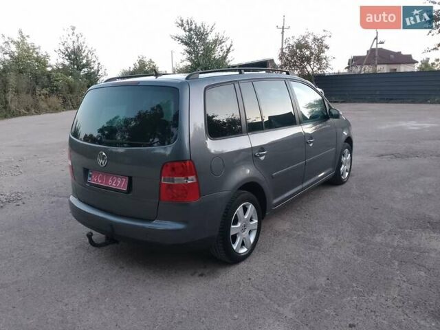Серый Фольксваген Туран, объемом двигателя 1.6 л и пробегом 215 тыс. км за 5900 $, фото 17 на Automoto.ua