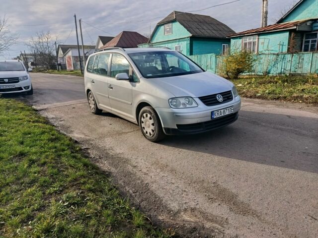 Серый Фольксваген Туран, объемом двигателя 1.9 л и пробегом 340 тыс. км за 2500 $, фото 2 на Automoto.ua