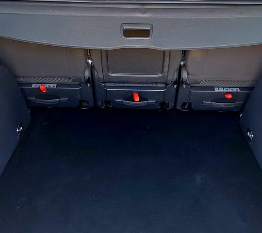 Серый Фольксваген Туран, объемом двигателя 2 л и пробегом 0 тыс. км за 7500 $, фото 9 на Automoto.ua