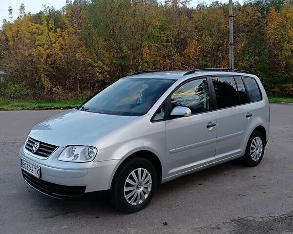 Серый Фольксваген Туран, объемом двигателя 1.6 л и пробегом 242 тыс. км за 5300 $, фото 6 на Automoto.ua