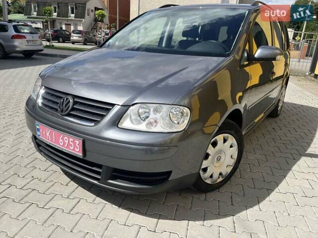 Серый Фольксваген Туран, объемом двигателя 1.6 л и пробегом 186 тыс. км за 6900 $, фото 5 на Automoto.ua